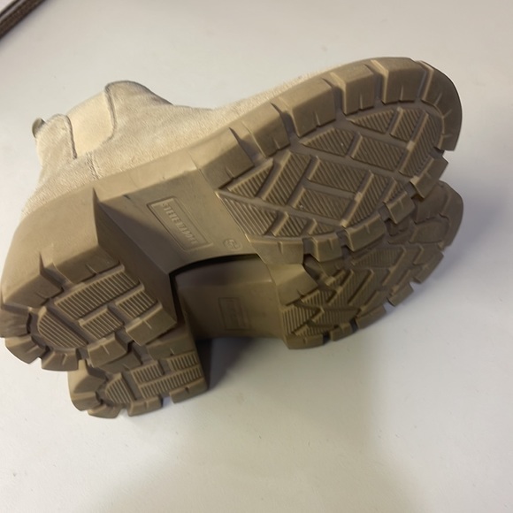 Steve Madden size 5.5 suede cream boots - Picture 5 of 6